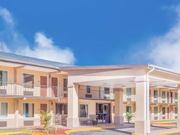 Super 8 by Wyndham National City Chula Vista