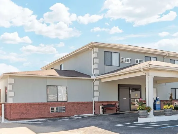 Super 8 by Wyndham Poplar Bluff Missouri