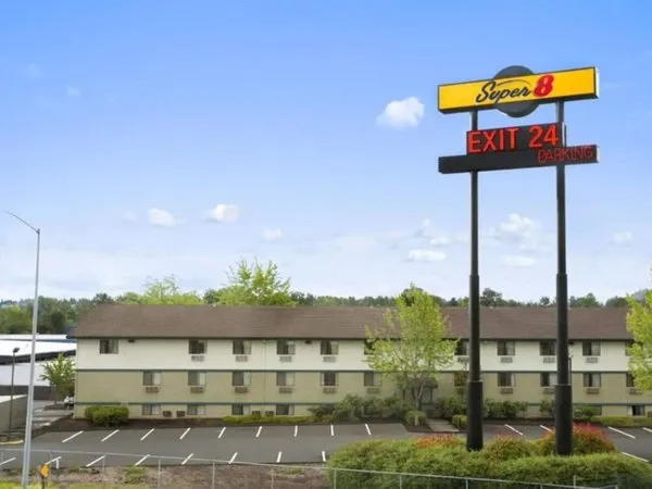 Super 8 By Wyndham Portland Airport