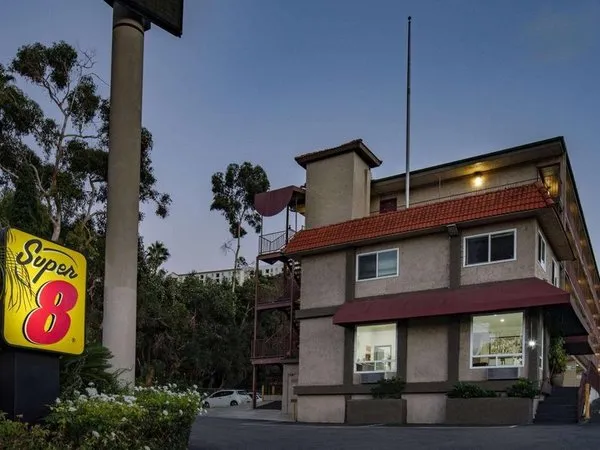 Super 8 by Wyndham San Diego Hotel Circle