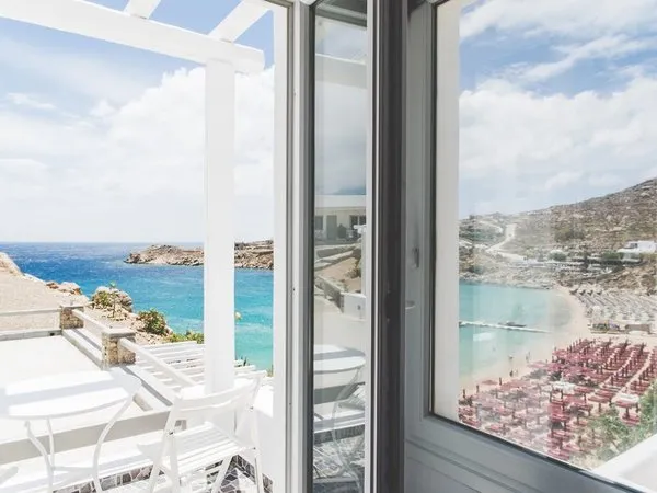 Super Paradise Suites