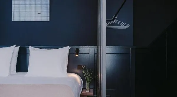 Supernova Hotel