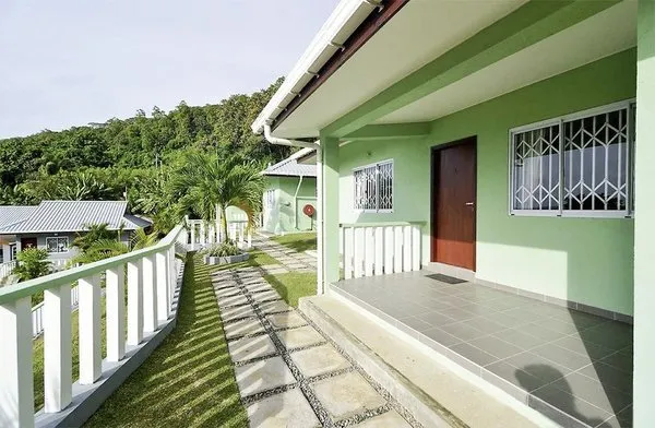 Surfers Beach Self Catering Chalets