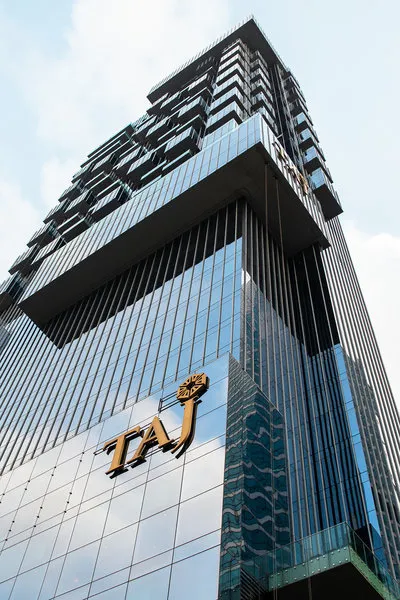 Taj Jumeirah Lakes Towers