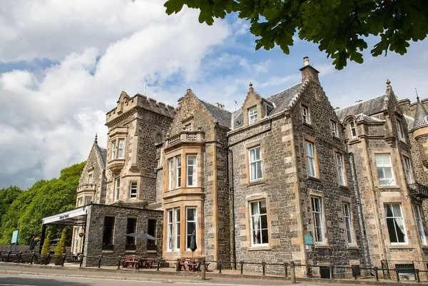 Tarbet Hotel