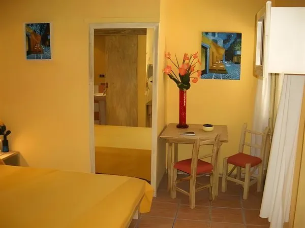 Ten Hostel