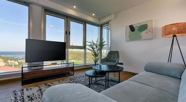Th Suites