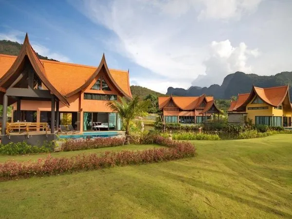 Tha Lane Bay Villas