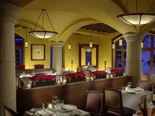 The Arrabelle At Vail Square