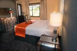 The Avalon Hotel