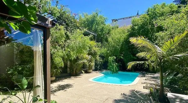 The Cape Standard Guest House