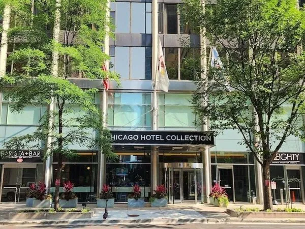 The Chicago Hotel Collection: Magnificent Mile