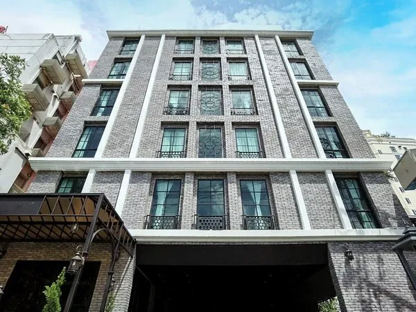 The Coach Hotel Sukhumvit 14 Bangkok By Compass Hospitality
