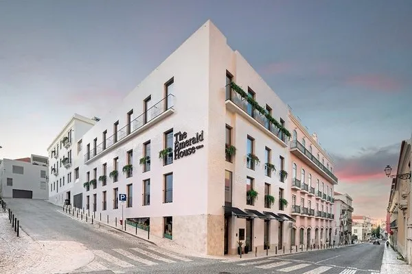 The Emerald House Lisbon, Curio Collection by Hilton