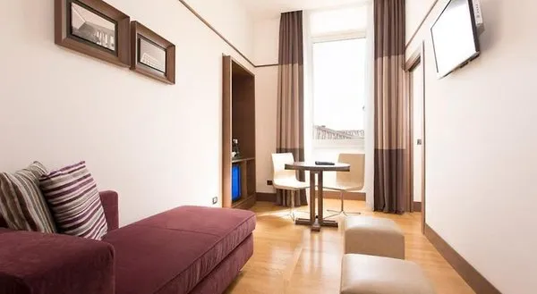 The Independent Hotel