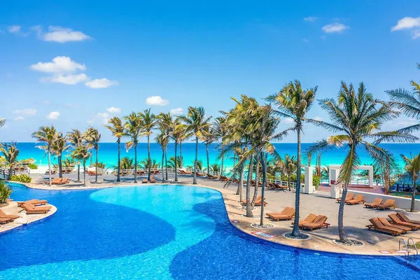 The Pyramid Cancun by Oasis