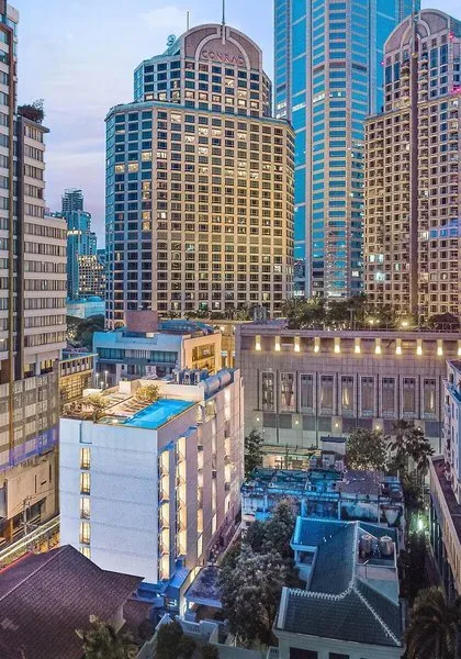 The Quarter Ploenchit by UHG