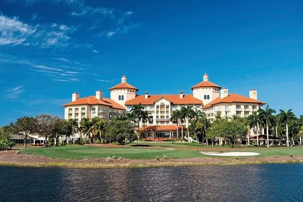 The Ritz-Carlton Naples, Tiburón