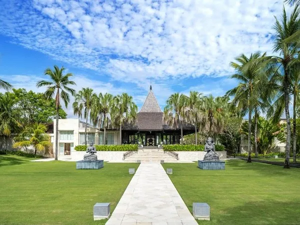 The Royal Santrian Luxury Beach Villas