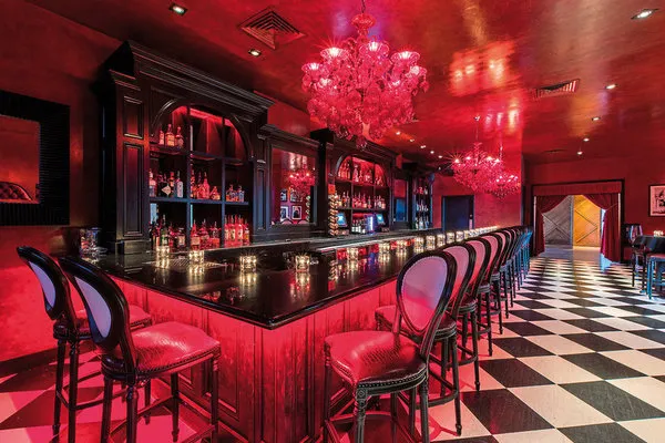 The Saint Hotel, Autograph Collection
