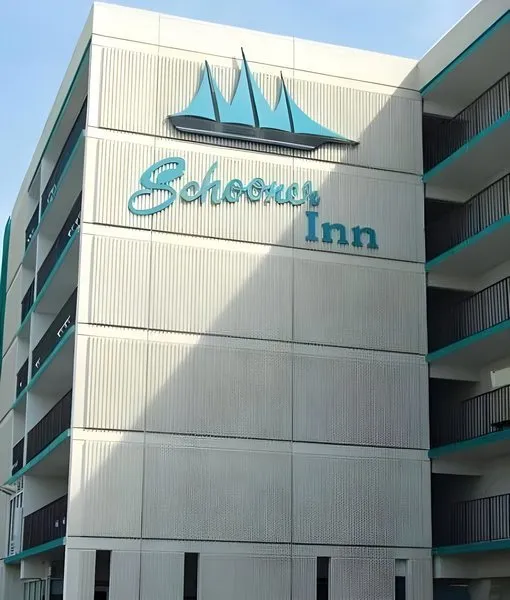The Schooner Inn