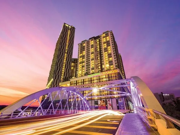 The Shore Hotel & Residences