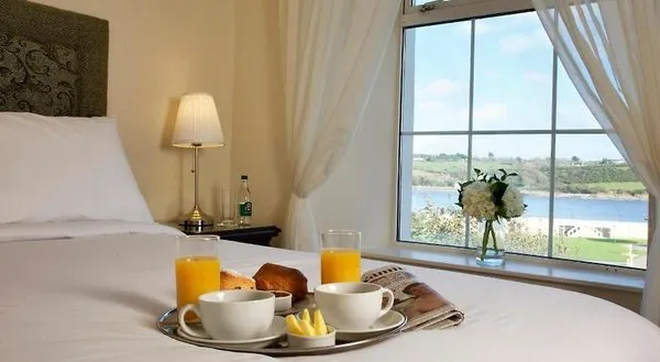 The Walter Raleigh Hotel