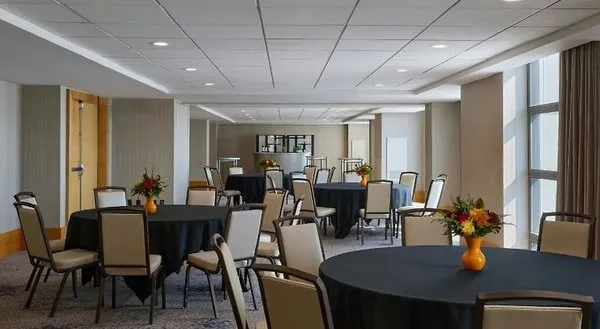 The Westin Detroit Metropolitan Airport