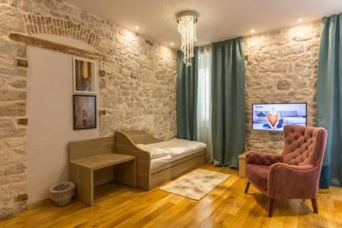 Tifani Luxury Rooms