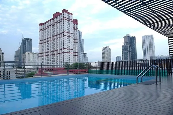 Top High Airport Link Hotel