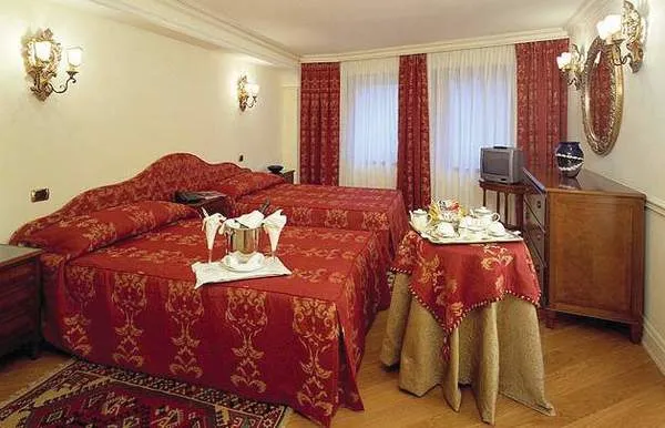 Torre dell'Orologio Suites