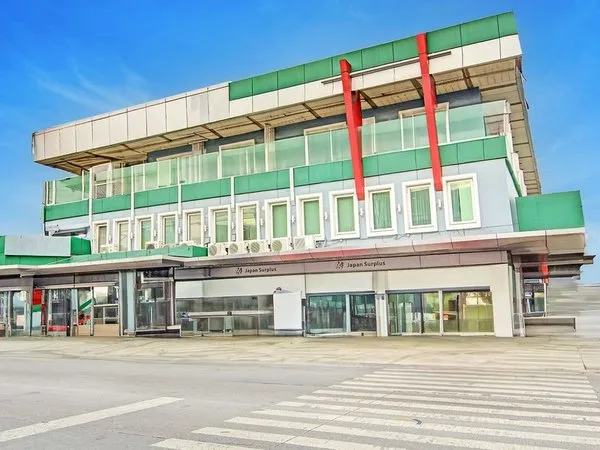 Townhouse OAK Makati Manila Near PNR Pasay Evangelista formerly VIP Suites