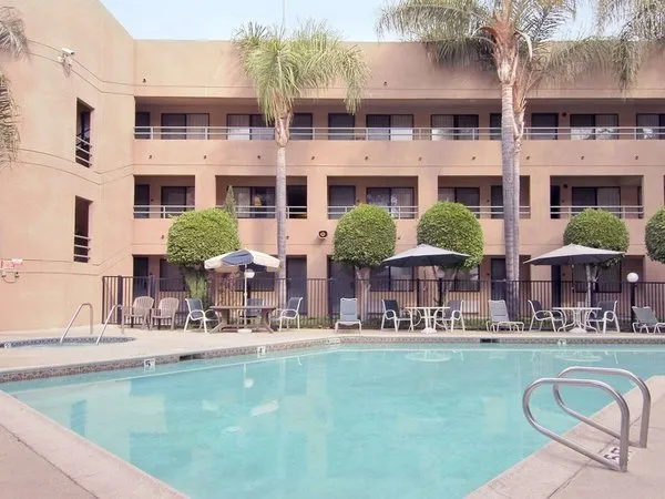 Travelodge by Wyndham Commerce Los Angeles Area