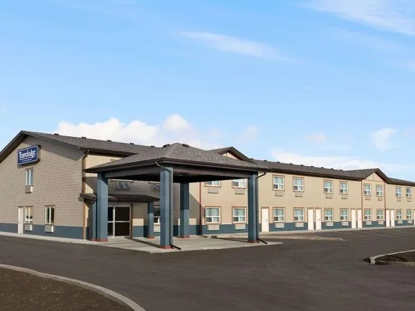 Travelodge By Wyndham Pincher Creek
