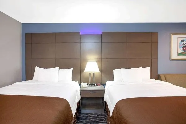 Travelodge Inn & Suites by Wyndham Anaheim on Disneyland Drive