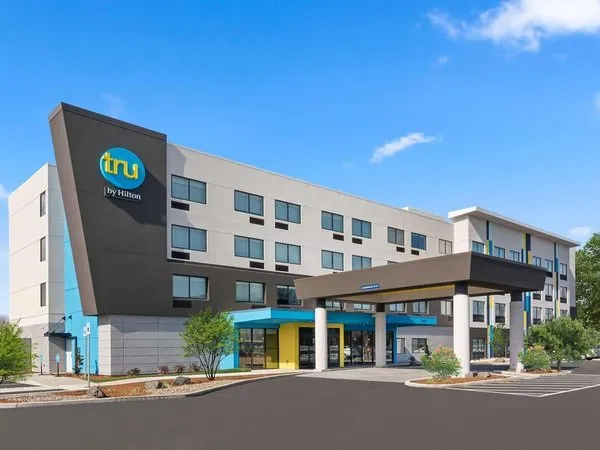 Tru by Hilton Portland Airport