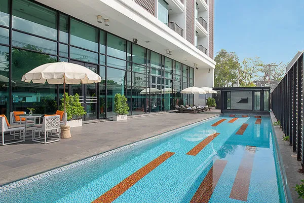 Tsix5 Hotel