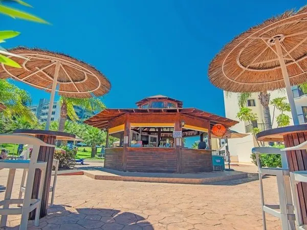 Tsokkos Gardens Hotel & Hotel Apartments