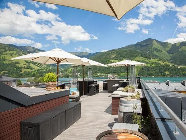 Two Timez Boutique Hotel