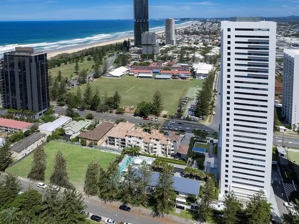 Ultra Broadbeach