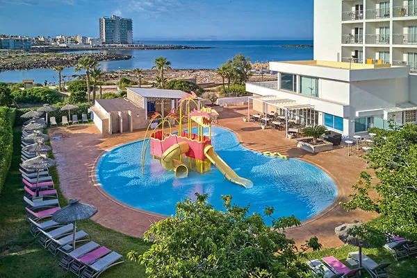 Universal Hotel Romántica