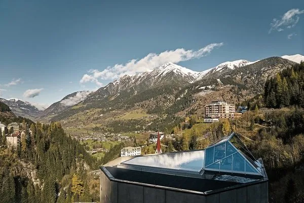 Urban Nature Bad Gastein  Badeschloss