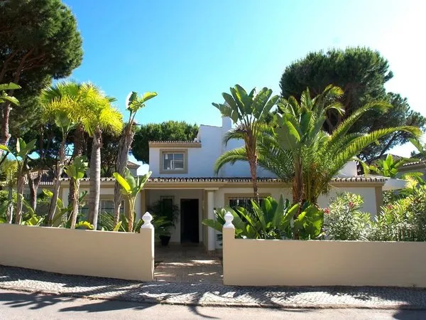Vale do Garrão Villas