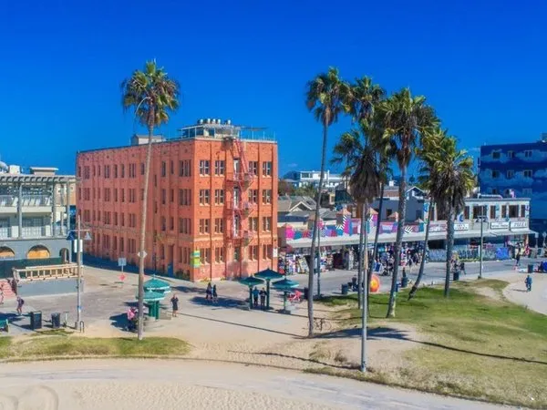 Venice Breeze Suites