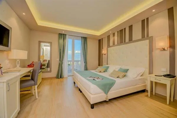 Villa Garuti Hotel & Apartments