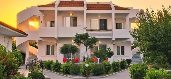Villa Maroula