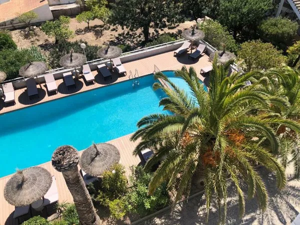 Vintage Hotel Bella Colina est. 1953