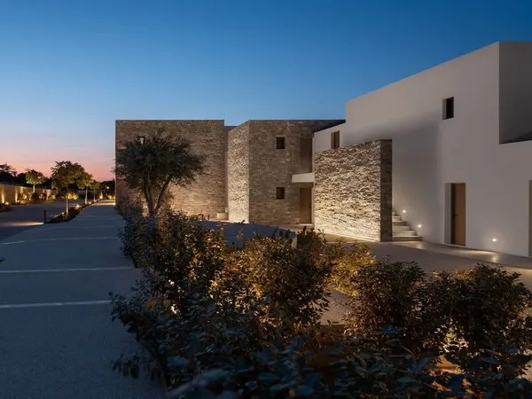 Vione Paros