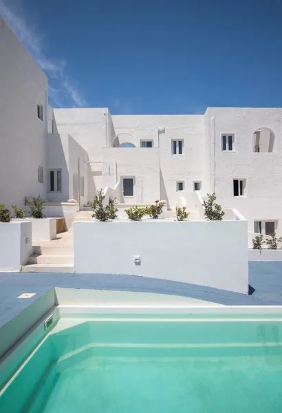 Voca Hotel & Suites
