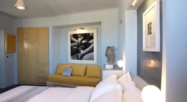 Voreina Gallery Suites